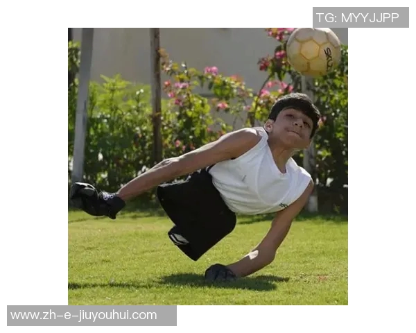 《逆风飞扬 梦想踢进世界杯 球场背后的励志足球人生》 《逆风飞扬 梦想踢进世界杯 球场背后的励志足球人生》